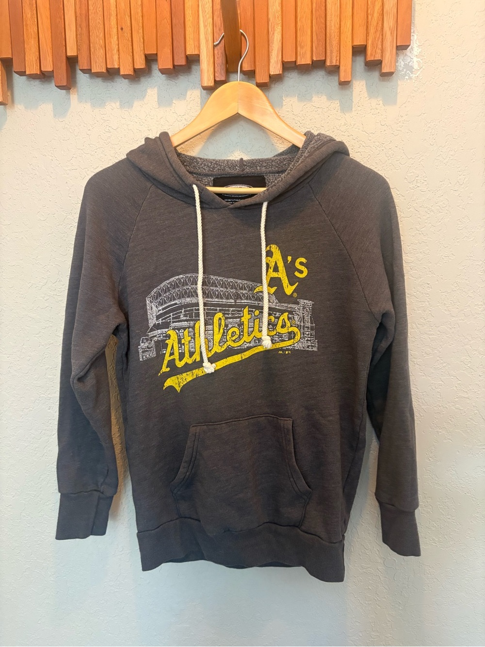 Oakland Athletics/ As Majestic Women's  Gray Hooded Sweatshirt size Small